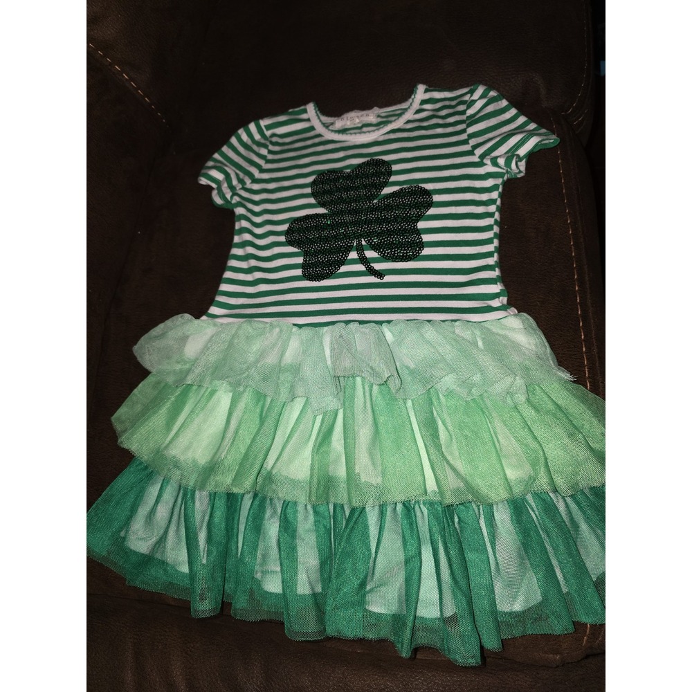 Btween st Patrick's day green 4 leaf clover dress size 6